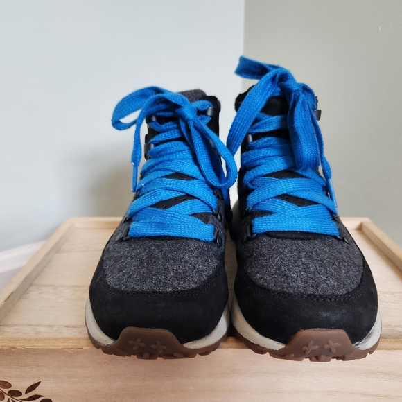 Merrell Boots - Picture 4 of 6